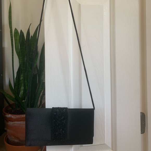 black dainty purse - Picture 2 of 2